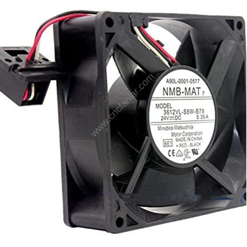 NMB MAT 7 fan, 92x92x32 mm boyutları ve 24V DC çalışma voltajıyla Fanuc sistemleriyle uyumludur.